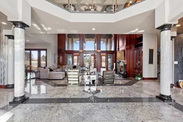 15 Terra Vita Court, South Barrington, IL 60010