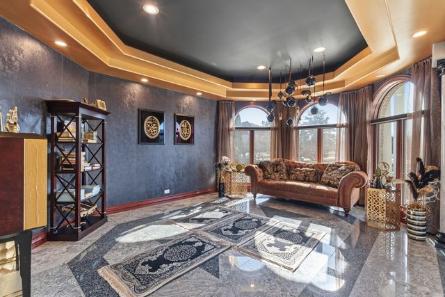 15 Terra Vita Court, South Barrington, IL 60010