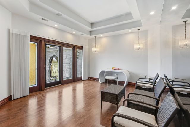 15 Terra Vita Court, South Barrington, IL 60010