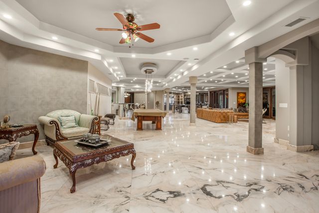 15 Terra Vita Court, South Barrington, IL 60010