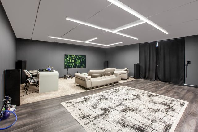 15 Terra Vita Court, South Barrington, IL 60010