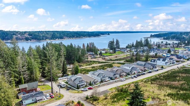 30 E Cedarland Lane, Allyn, WA 98524