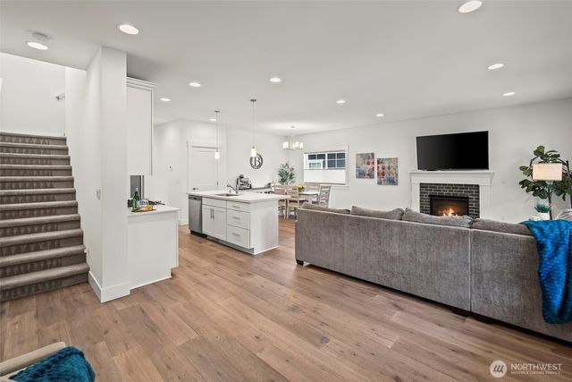 30 E Cedarland Lane, Allyn, WA 98524