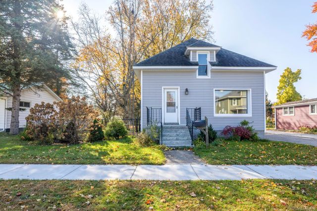 146 Wells Street, Croswell, MI 48422