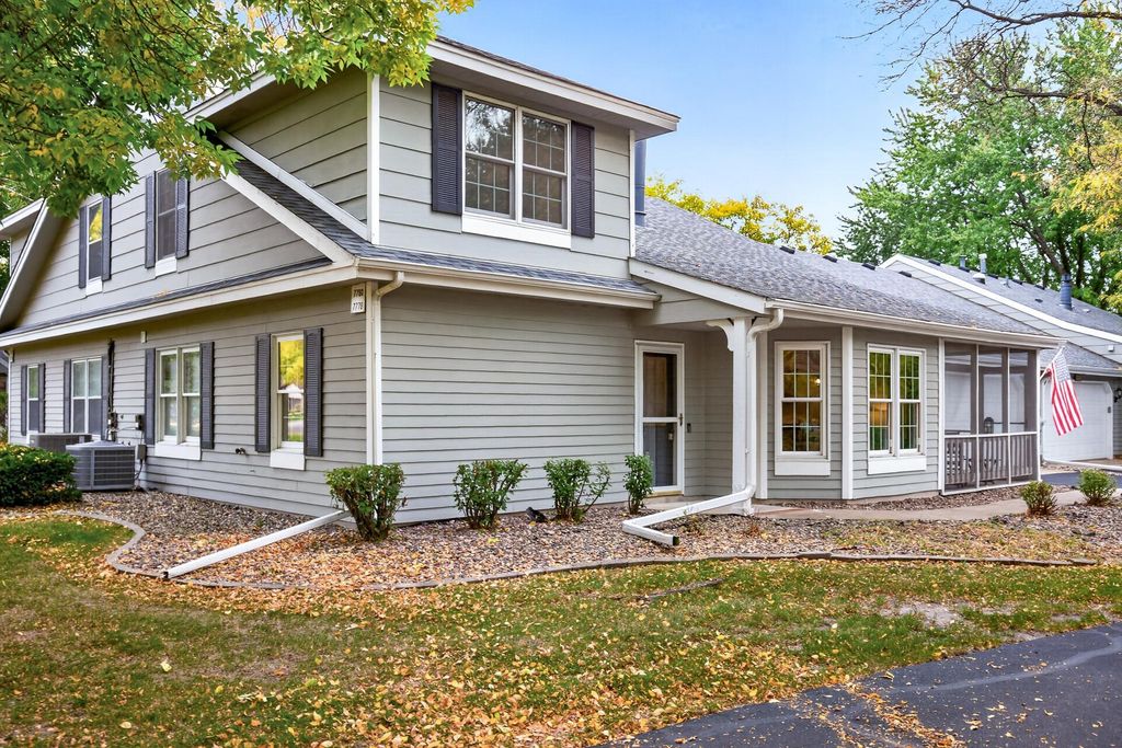 7780 Glenda Court, Apple Valley, MN 55124 — photo 4