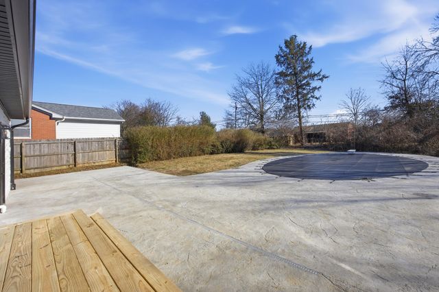 294 Idle Hour Drive, Lexington, KY 40502