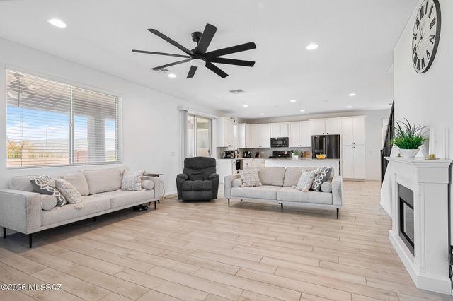 12092 E Ryscott Circle, Vail, AZ 85641