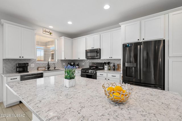 12092 E Ryscott Circle, Vail, AZ 85641