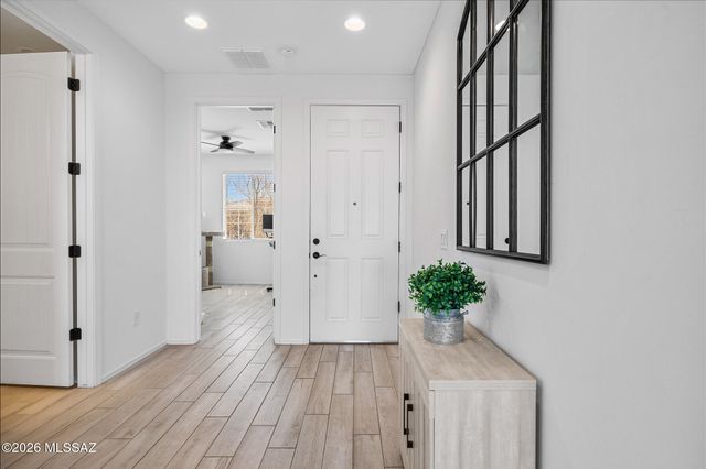 12092 E Ryscott Circle, Vail, AZ 85641