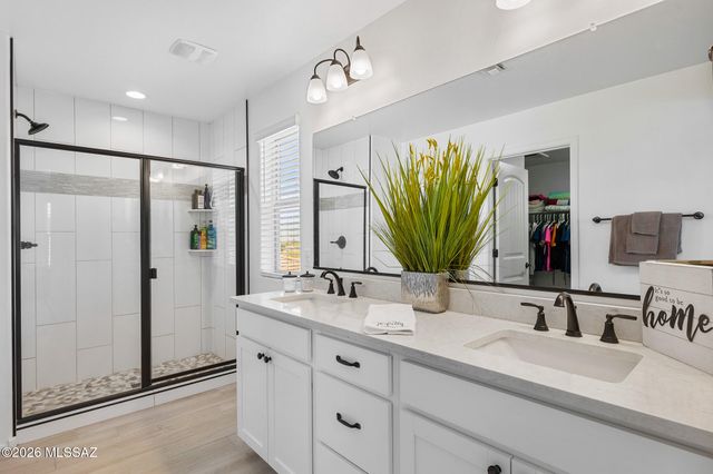 12092 E Ryscott Circle, Vail, AZ 85641