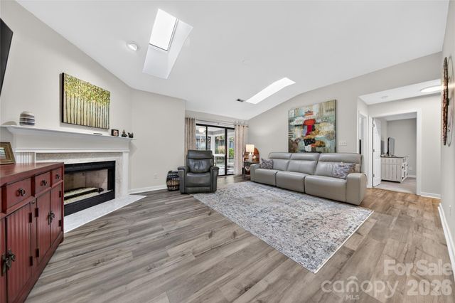 9018 St Lucia Lane, Charlotte, NC 28277