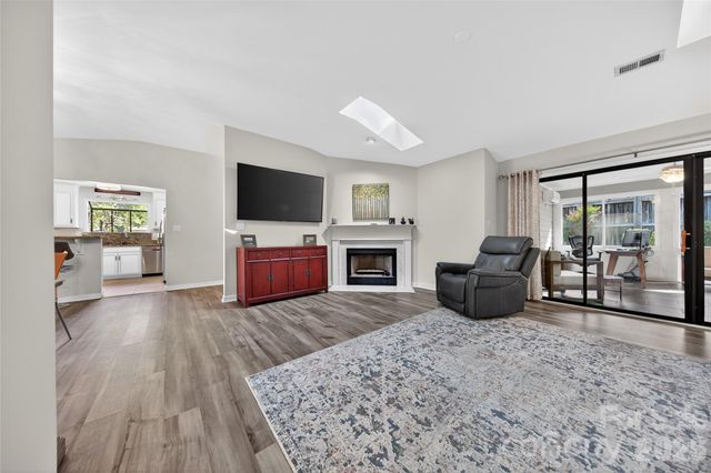 9018 St Lucia Lane, Charlotte, NC 28277