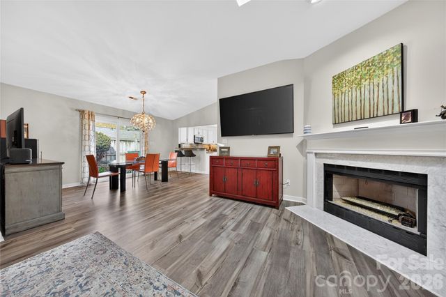 9018 St Lucia Lane, Charlotte, NC 28277