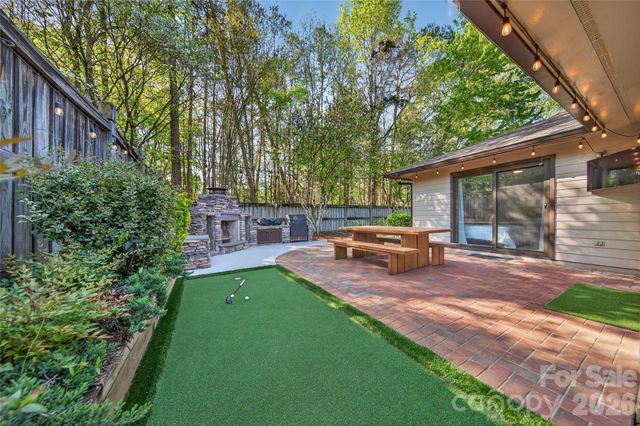 9018 St Lucia Lane, Charlotte, NC 28277