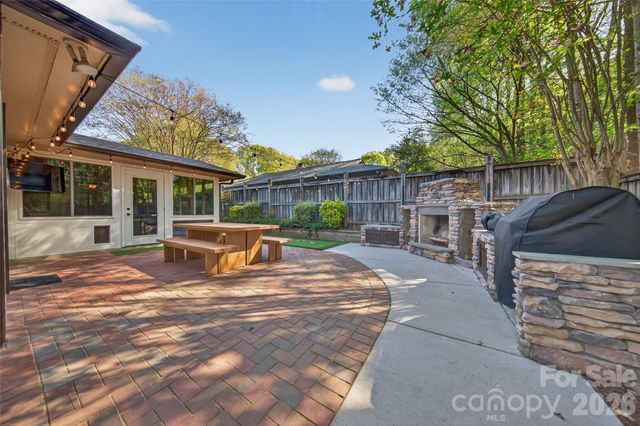 9018 St Lucia Lane, Charlotte, NC 28277