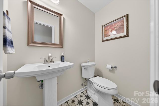 9018 St Lucia Lane, Charlotte, NC 28277