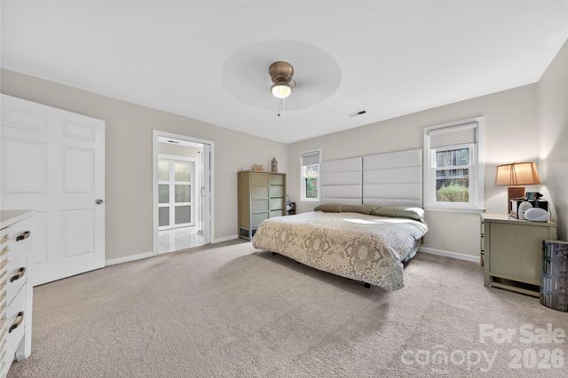 9018 St Lucia Lane, Charlotte, NC 28277