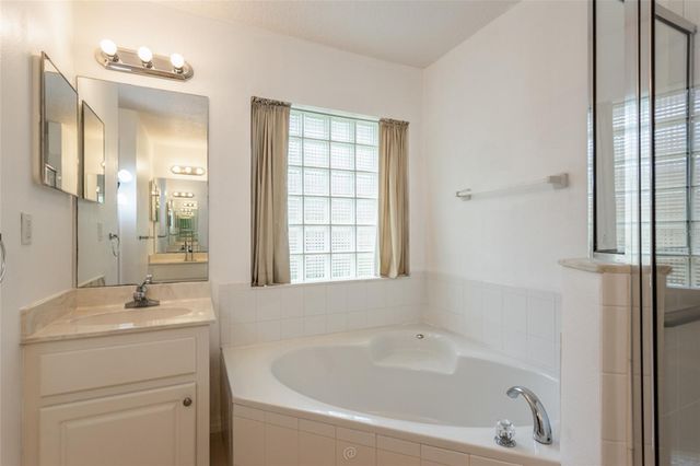 3 ZODIAC PLACE, Palm Coast, FL 32164