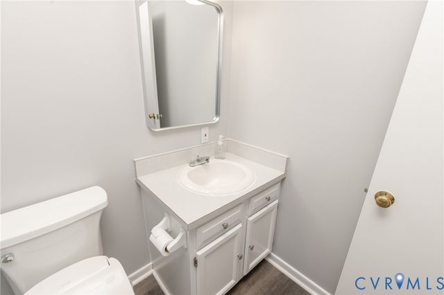 1812 Meadow Park Dr, North Chesterfield, VA 23225