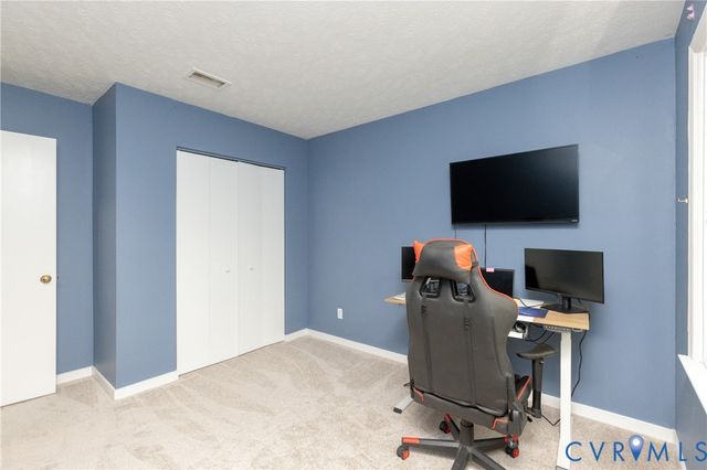 1812 Meadow Park Dr, North Chesterfield, VA 23225