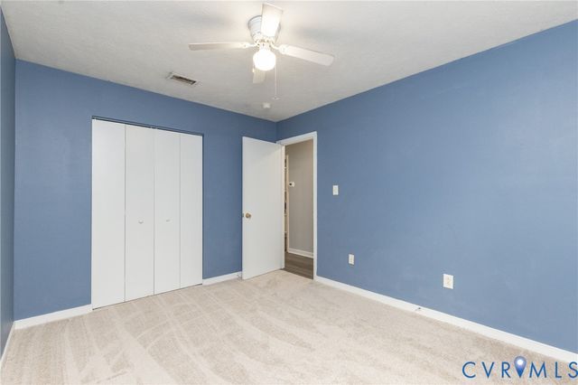 1812 Meadow Park Dr, North Chesterfield, VA 23225