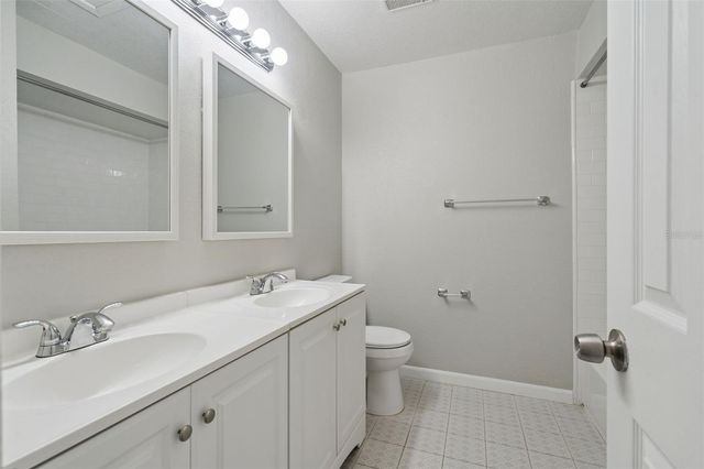 1948 LAKE ATRIUMS CIRCLE 124, Orlando, FL 32839