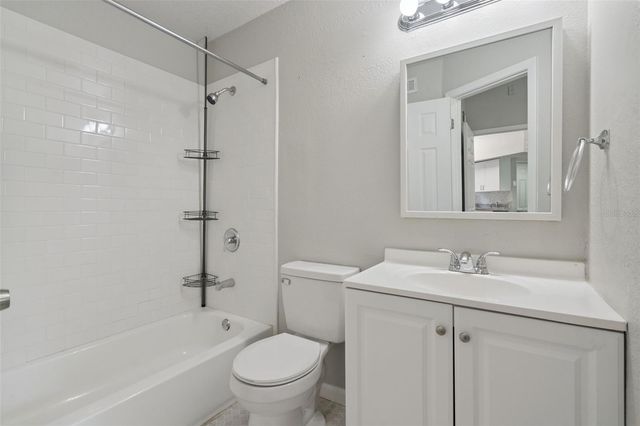 1948 LAKE ATRIUMS CIRCLE 124, Orlando, FL 32839