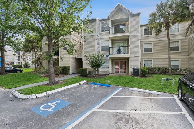 1948 LAKE ATRIUMS CIRCLE 124, Orlando, FL 32839