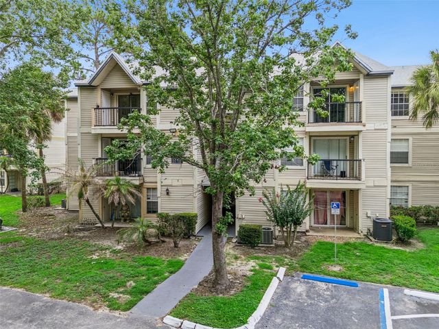 1948 LAKE ATRIUMS CIRCLE 124, Orlando, FL 32839