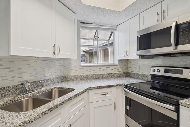 1948 LAKE ATRIUMS CIRCLE 124, Orlando, FL 32839