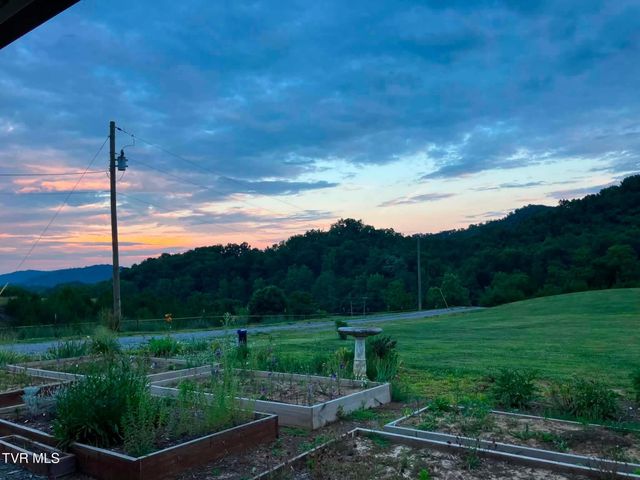 336 Cloud Creek Road, Rogersville, TN 37857