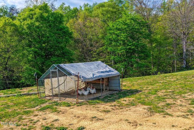 336 Cloud Creek Road, Rogersville, TN 37857