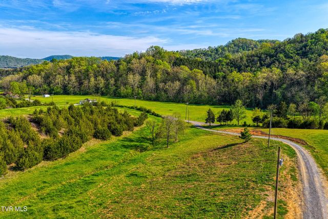 336 Cloud Creek Road, Rogersville, TN 37857