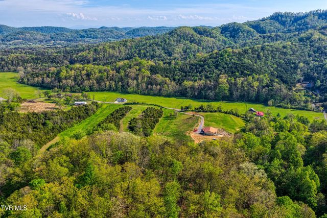 336 Cloud Creek Road, Rogersville, TN 37857