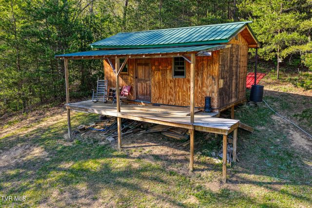336 Cloud Creek Road, Rogersville, TN 37857