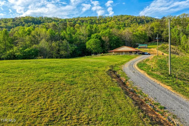 336 Cloud Creek Road, Rogersville, TN 37857