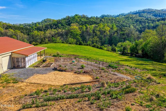 336 Cloud Creek Road, Rogersville, TN 37857