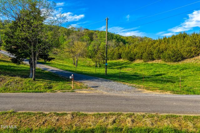 336 Cloud Creek Road, Rogersville, TN 37857