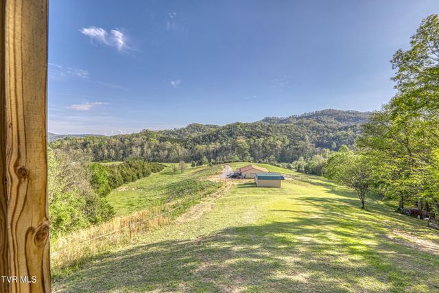 336 Cloud Creek Road, Rogersville, TN 37857
