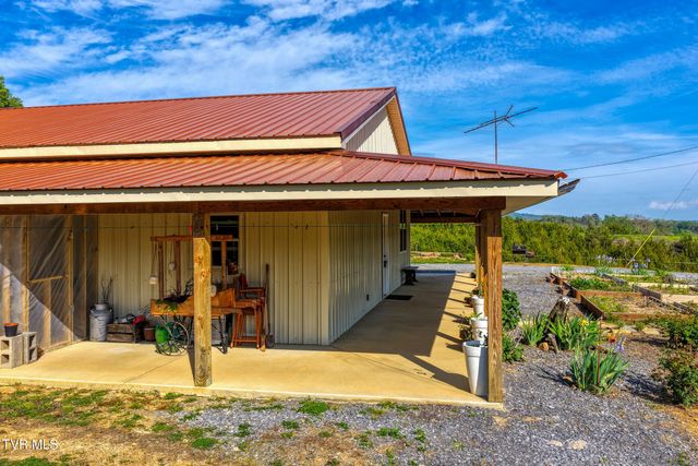 336 Cloud Creek Road, Rogersville, TN 37857