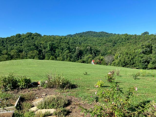 336 Cloud Creek Road, Rogersville, TN 37857