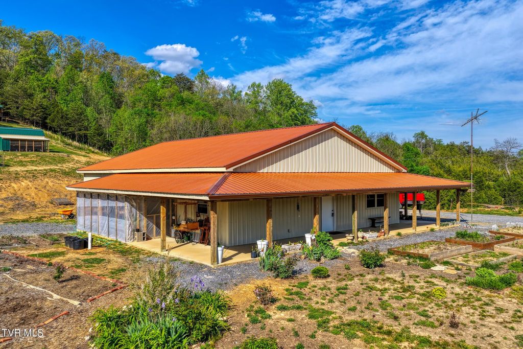 336 Cloud Creek Road, Rogersville, TN 37857