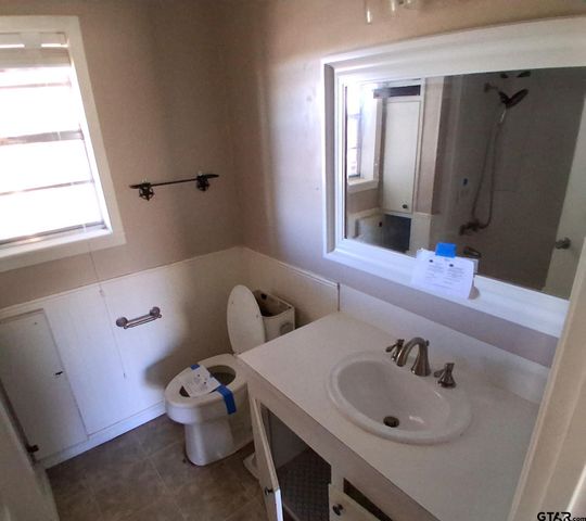 720 CR 3315, Omaha, TX 75571