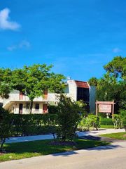 8701 SW 141st St H6, Palmetto Bay, FL 33176