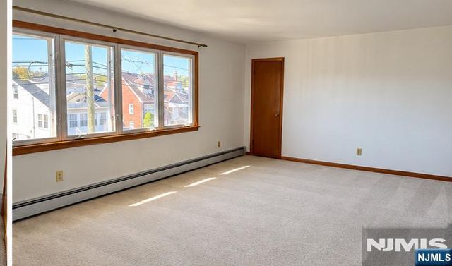 55 Avenue B, Lodi, NJ 07644