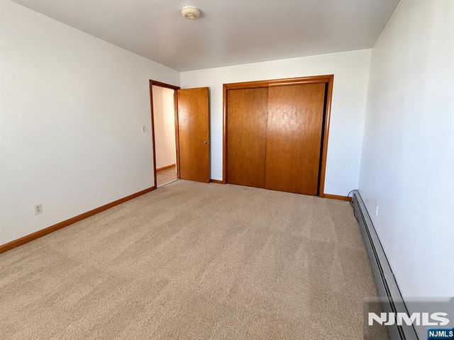 55 Avenue B, Lodi, NJ 07644