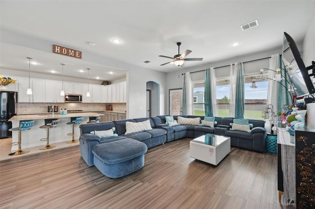 11316 Twisting Peak Road, Fort Worth, TX 76052