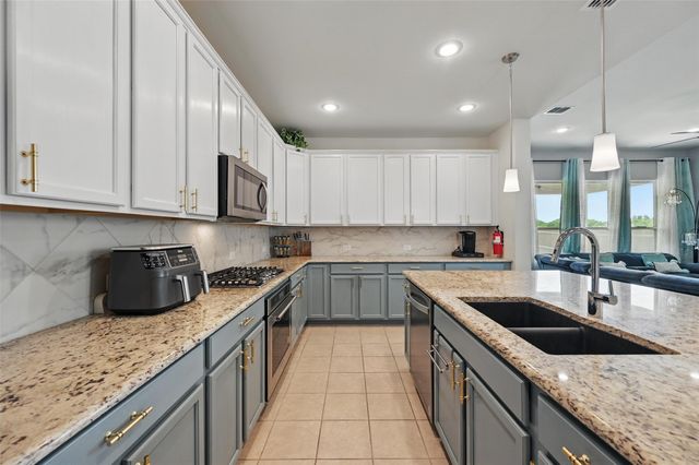 11316 Twisting Peak Road, Fort Worth, TX 76052