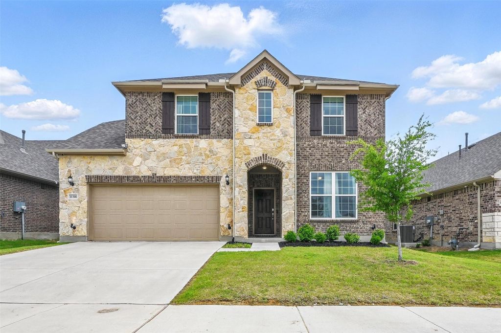 11316 Twisting Peak Road, Fort Worth, TX 76052