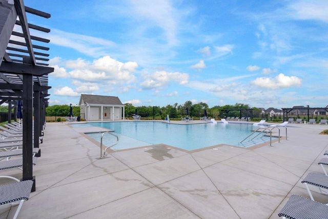 7513 Sutcliff Dr, College Grove, TN 37046